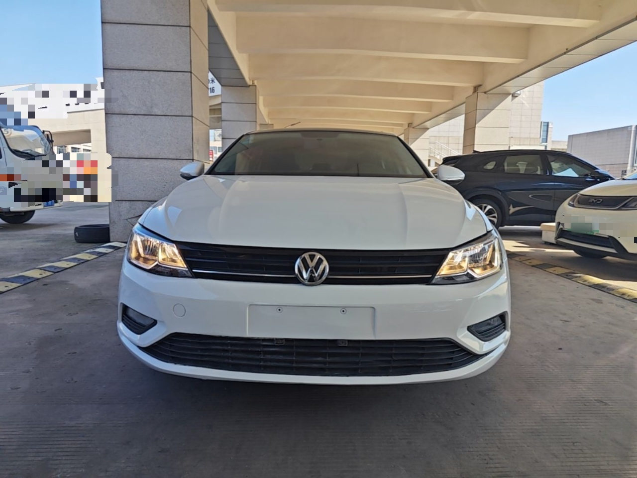 Lamando 2018 230TSI DSG photo 2