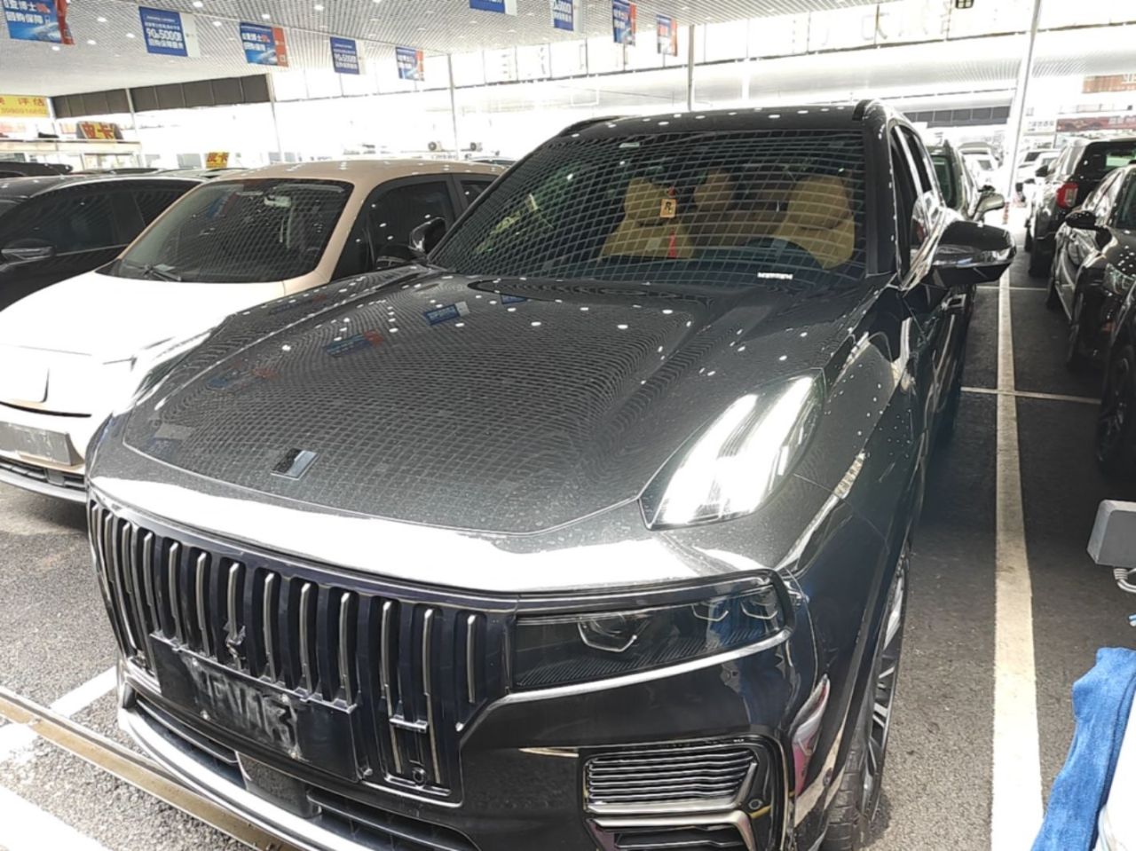 09 EM-P 2024 2.0TD EM-P AWD PRO 7-Seater photo 2