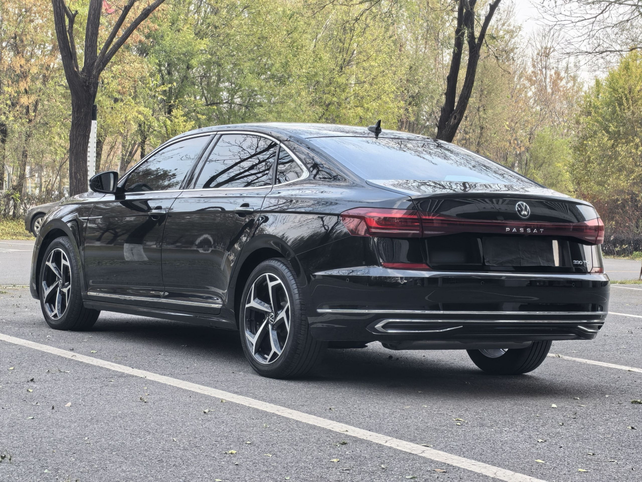 Passat 2023 Facelift 330TSI Luxury photo 4