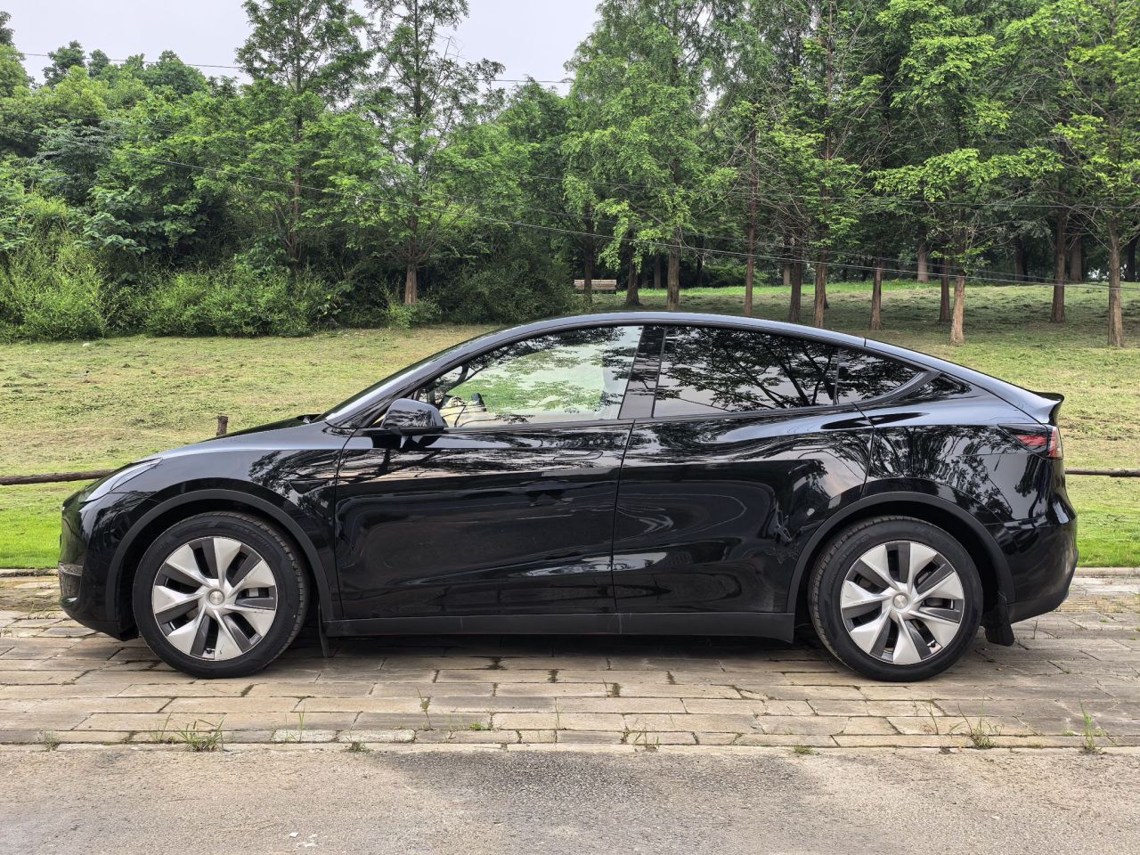 Model Y 2022 Facelift Long Range AWD photo 2