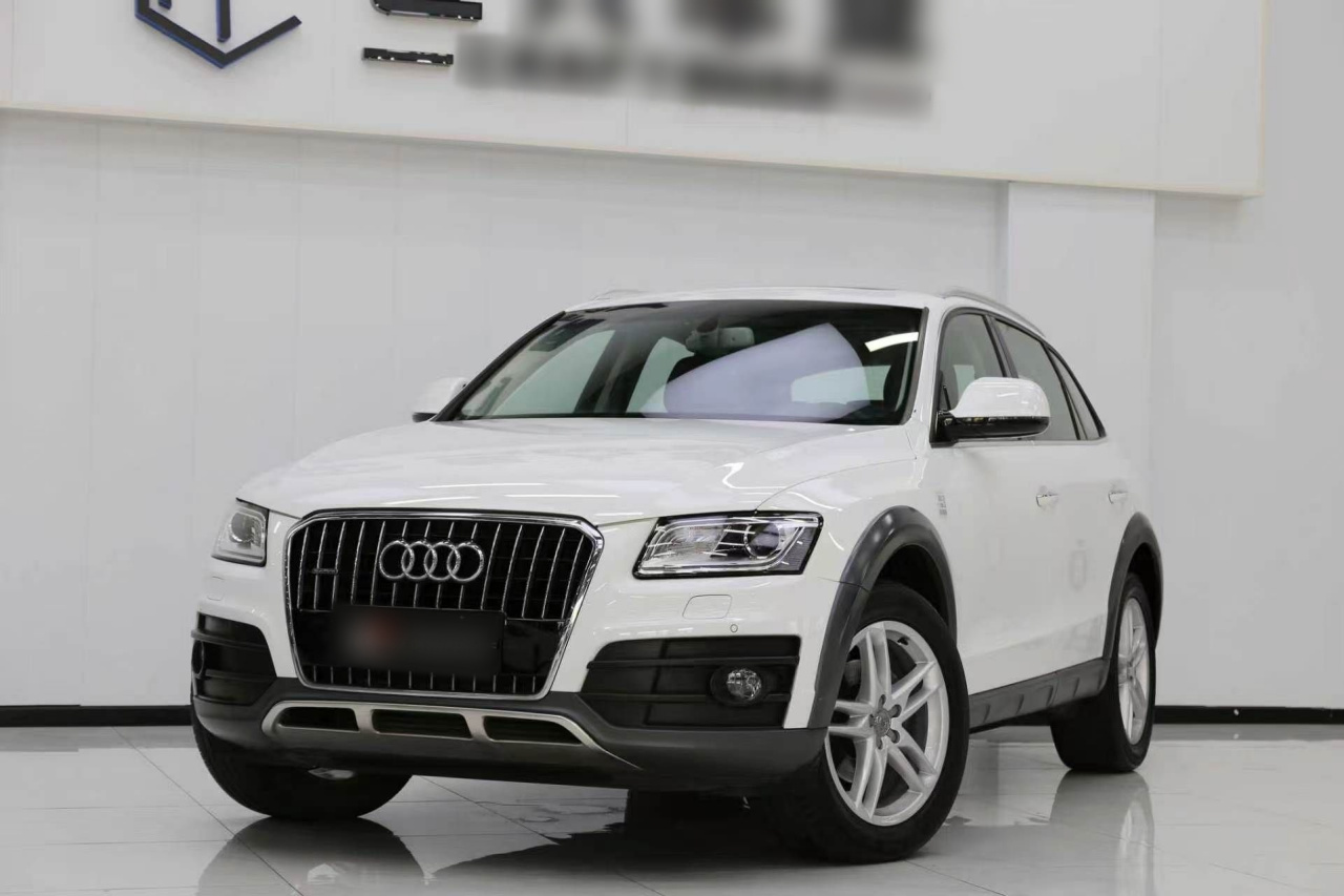 Q5 2017 Plus 40 TFSI Tech
