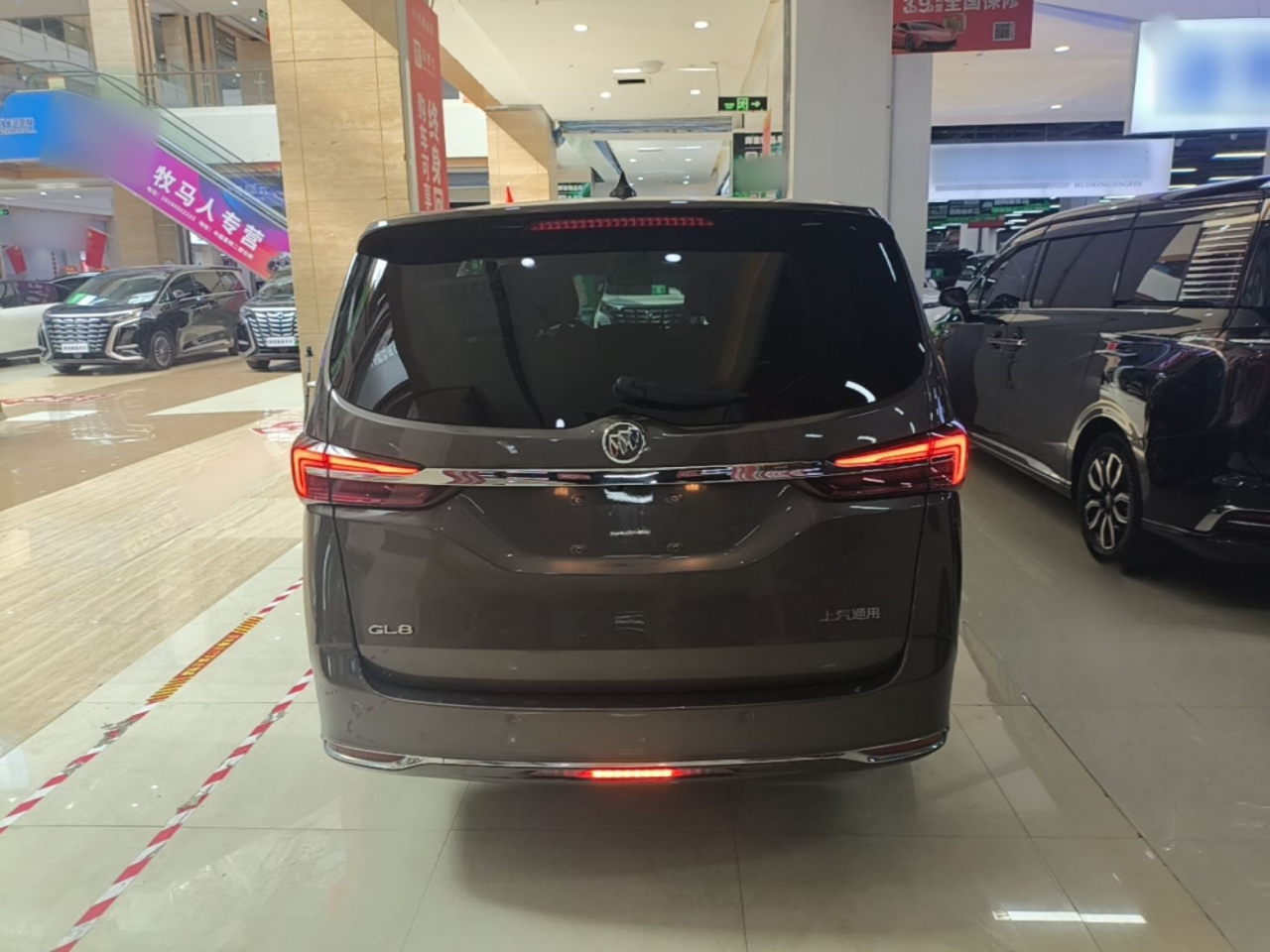 GL8 2023 Facelift Luxury photo 3