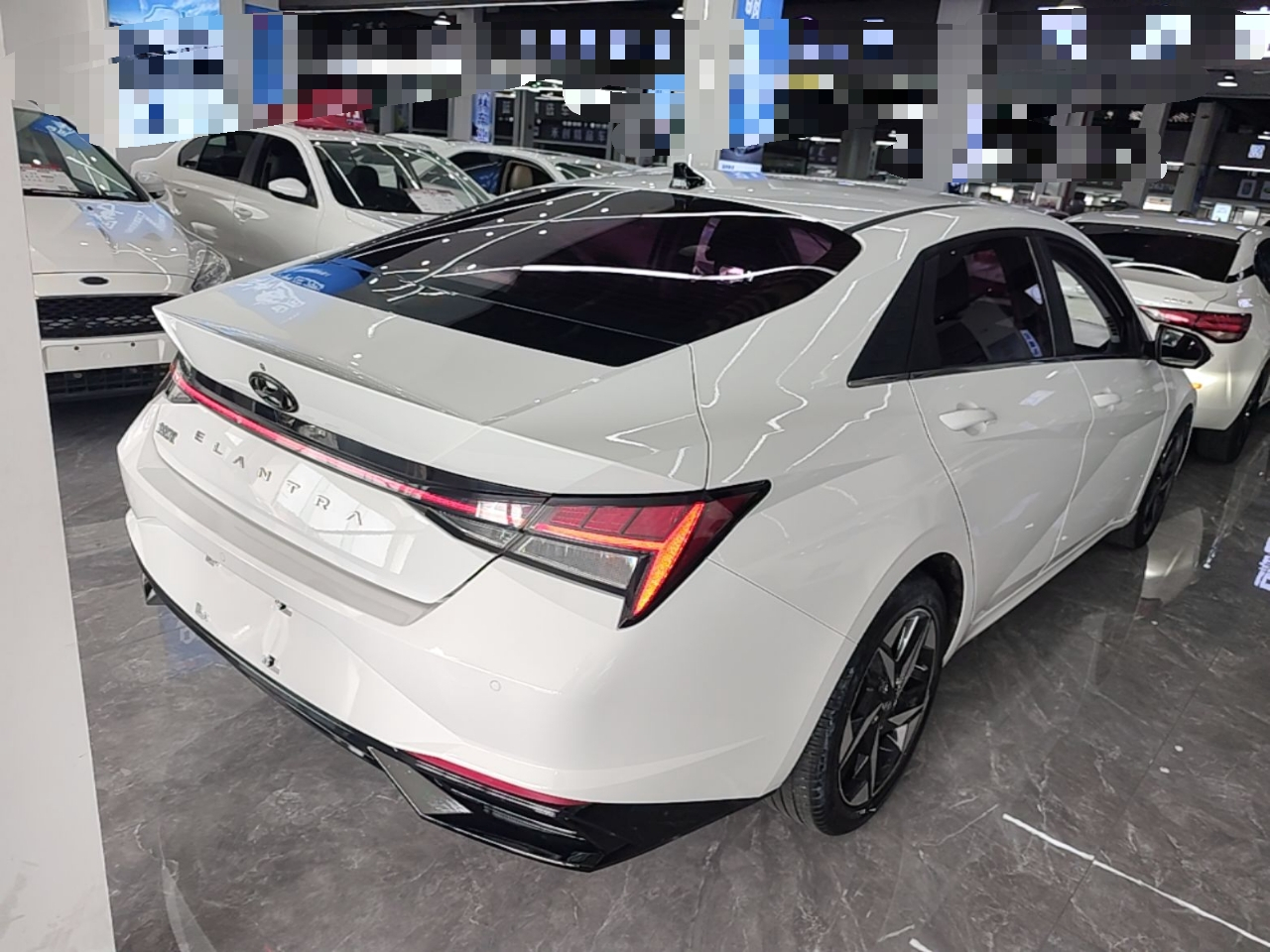Elantra 2021 1.5L CVT LUX Premium photo 4