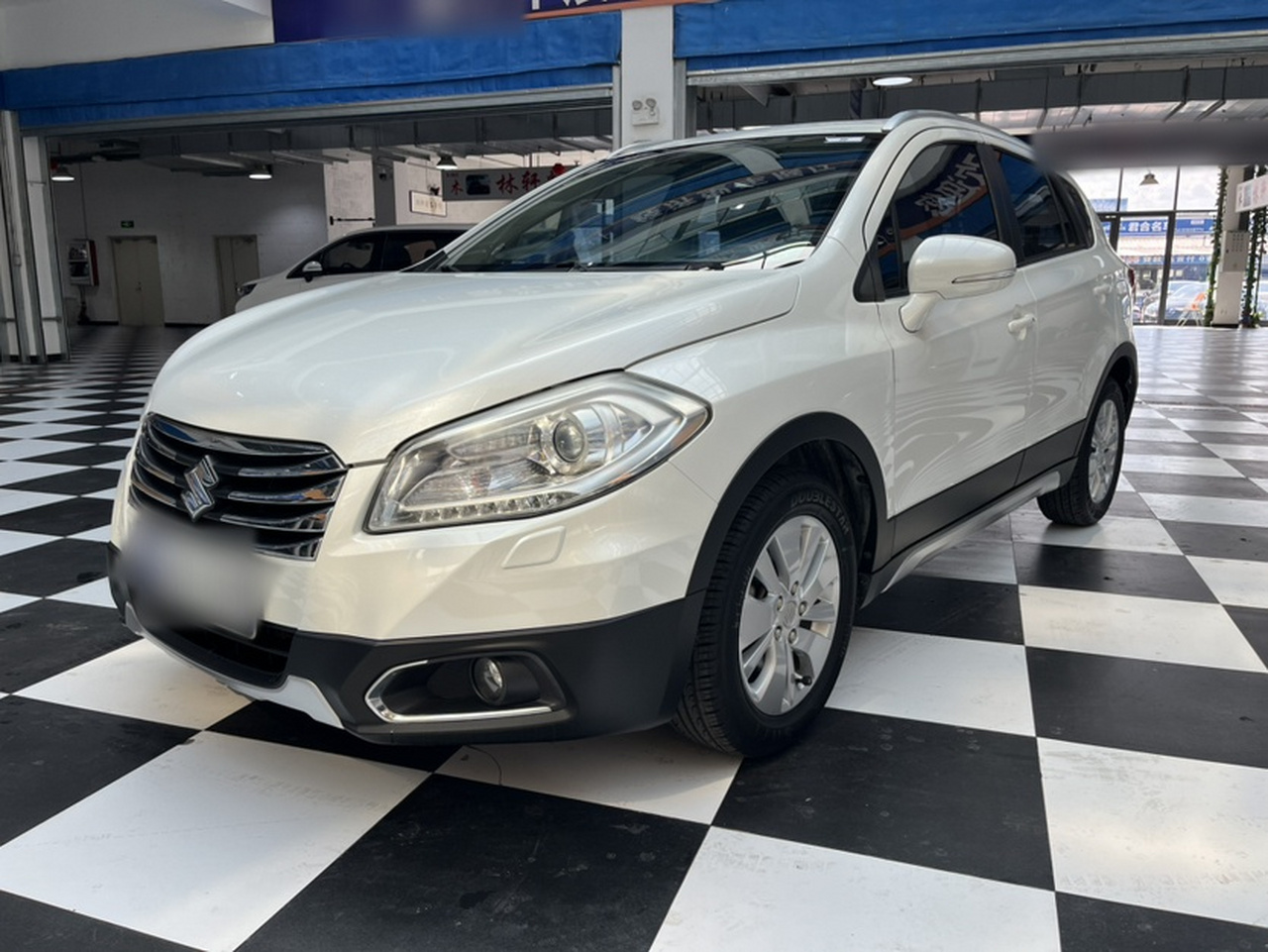 2014 1.6L CVT RWD Elite