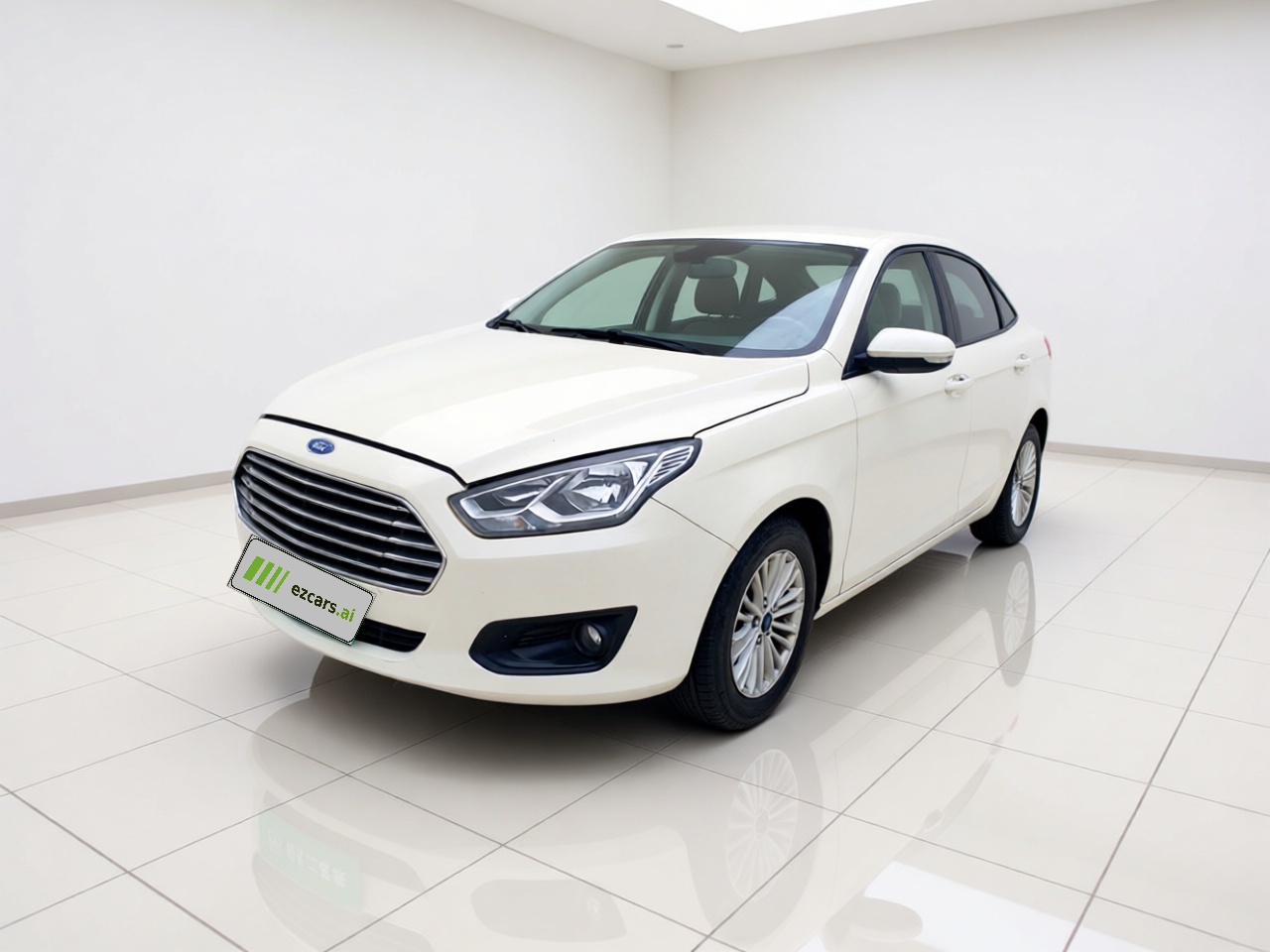 Escort 2015 1.5L AT Comfort