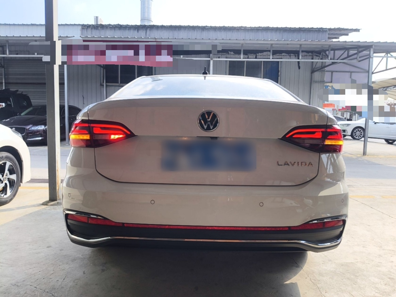 Lavida 2023 1.5L AT photo 3