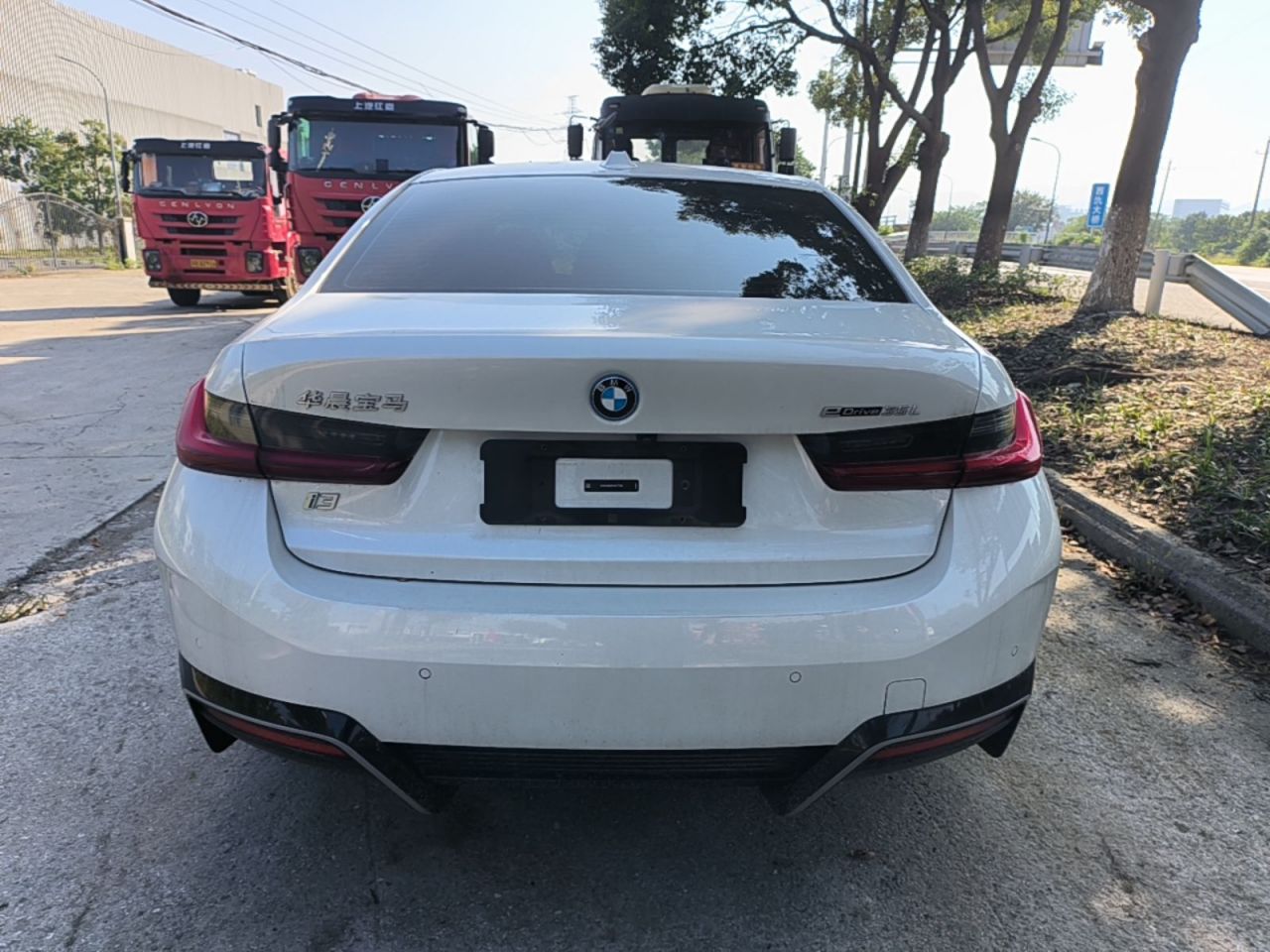i3 2025 eDrive 35 L photo 5