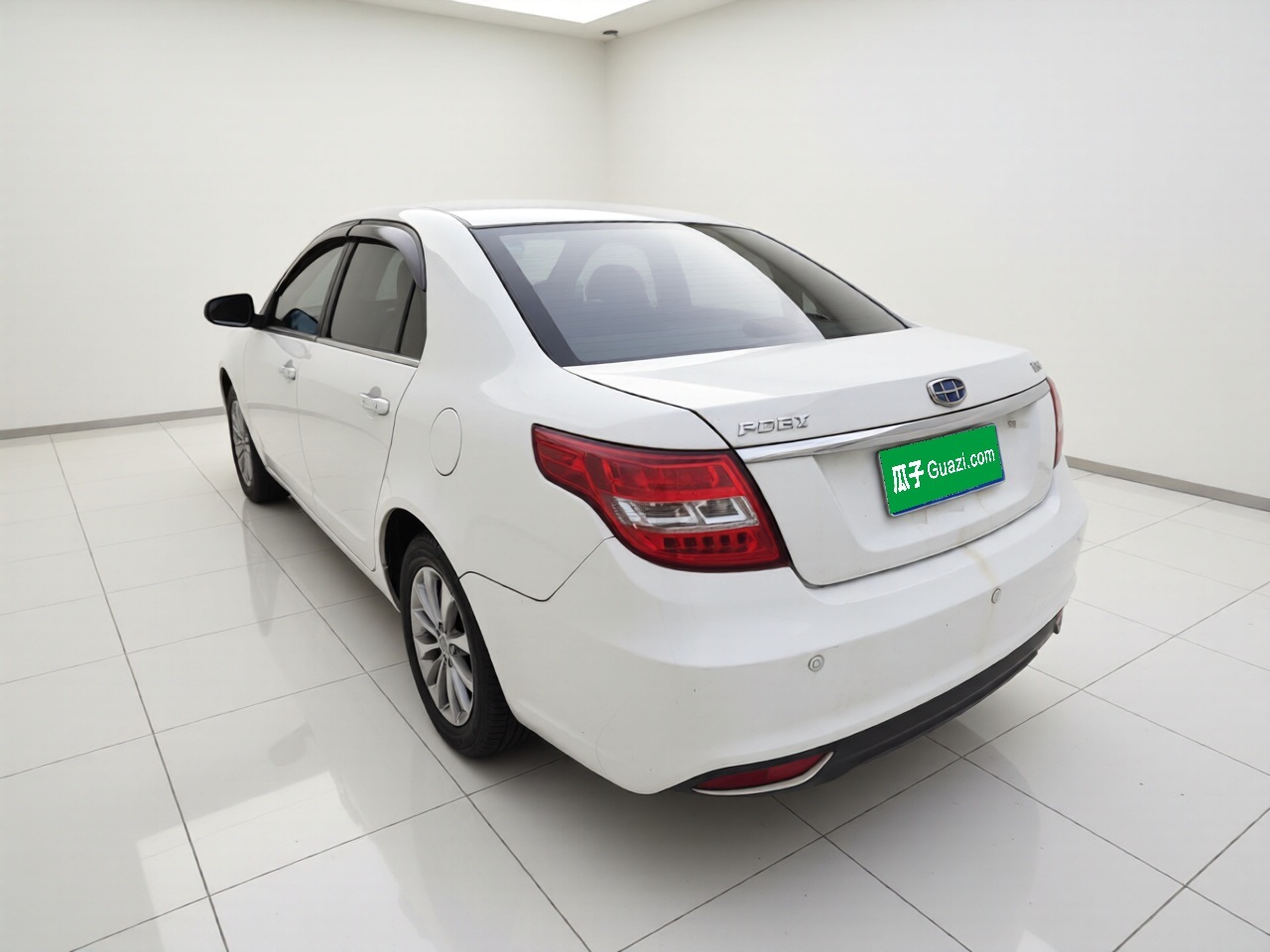 Vision 2017 1.5L AT photo 3