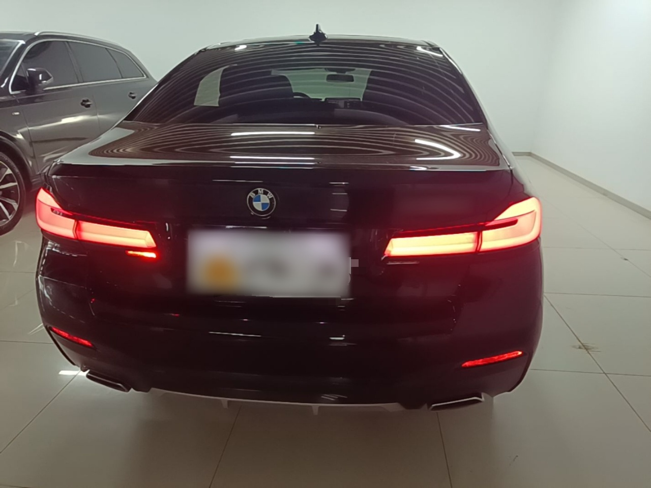 5 Series 2023 530Li Leading M Sport Package photo 5