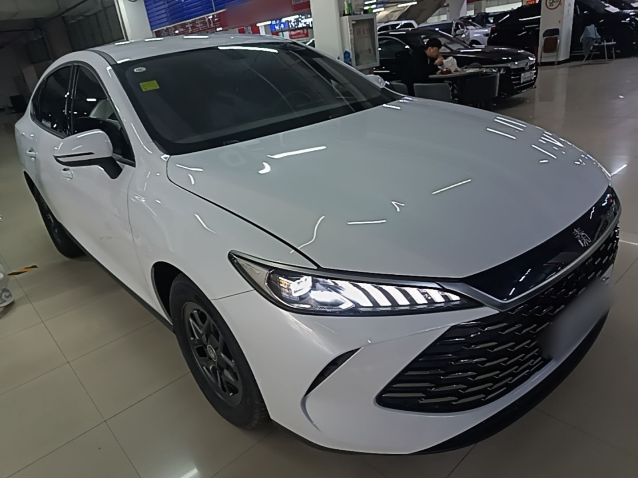 Qin PLUS 2025 DM-i ADAS 55KM Leading photo 3