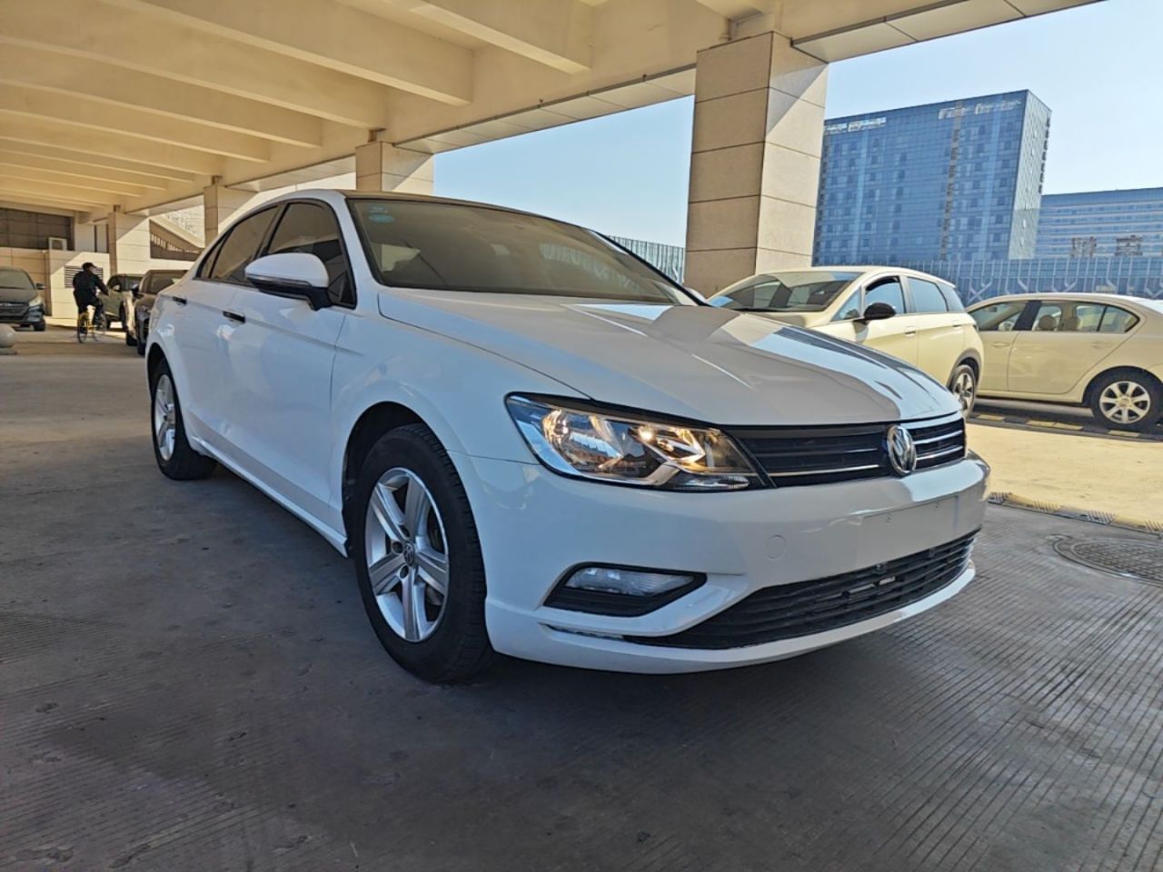Lamando 2018 230TSI DSG photo 5