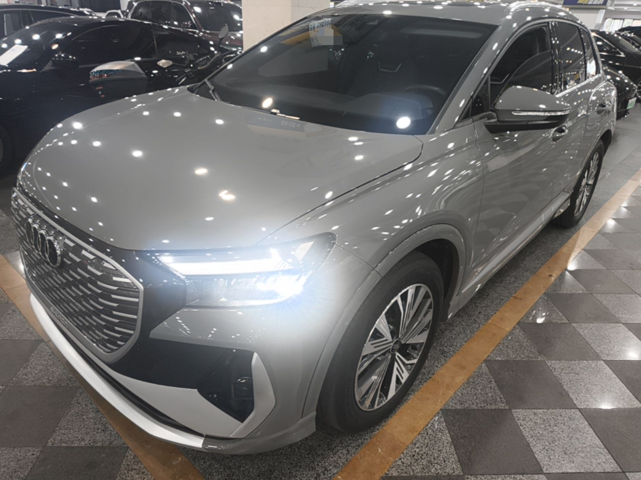 Q4 e-tron 2022 40 e-tron