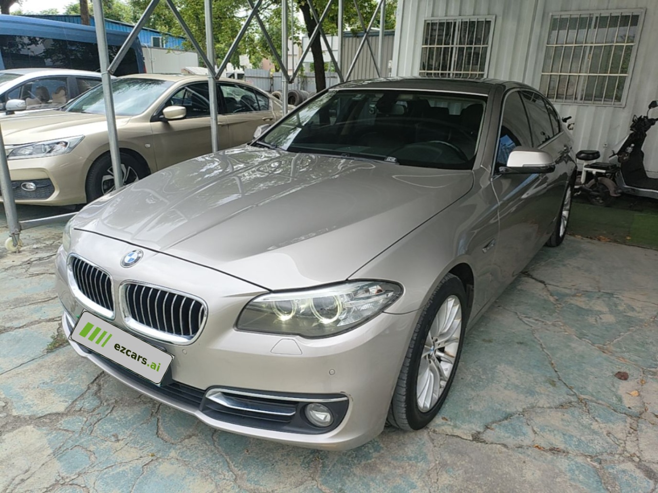 5 Series 2014 525Li Luxury Design Package