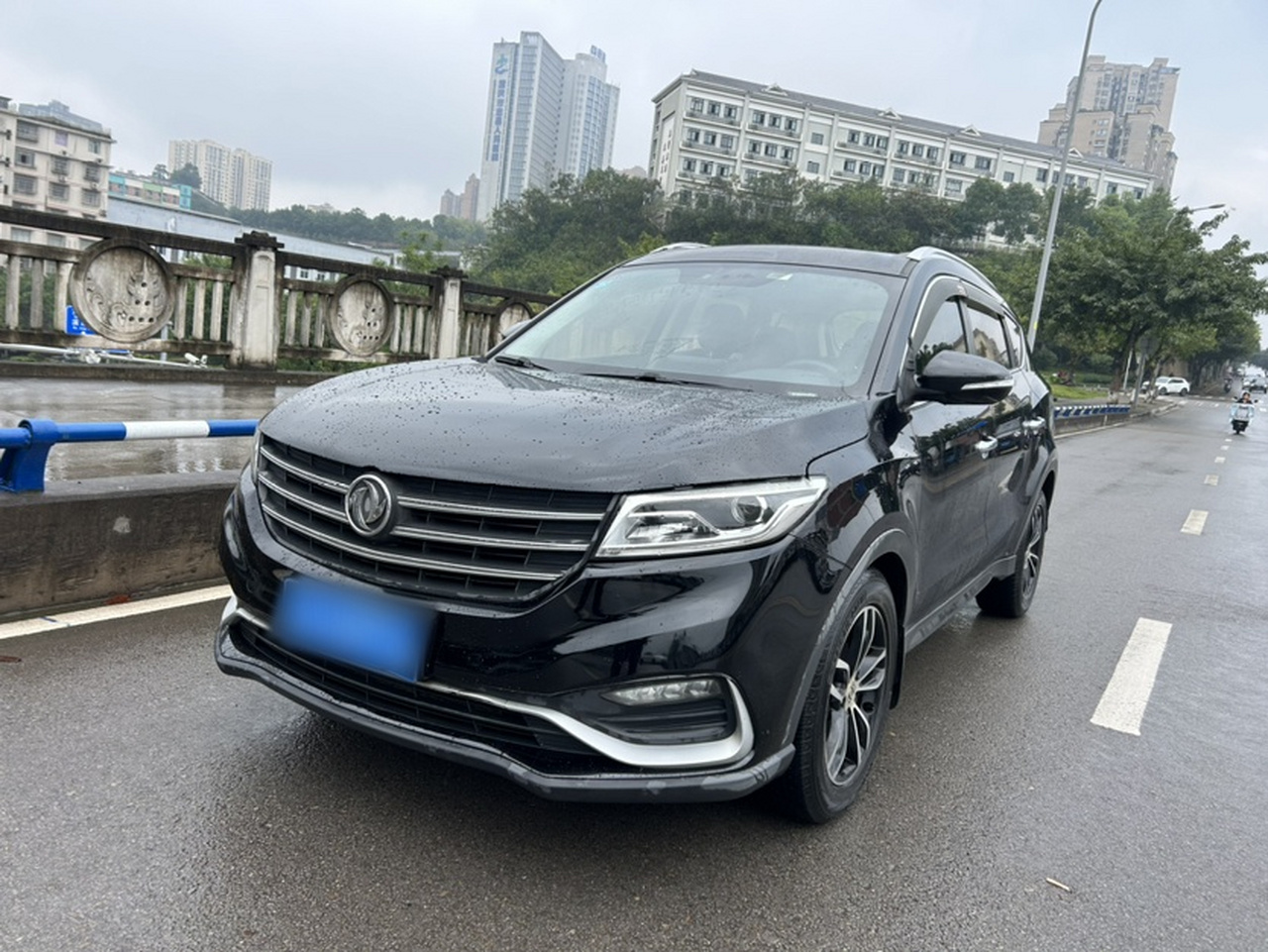 Fengon 580 2020 1.5T CVT Luxury