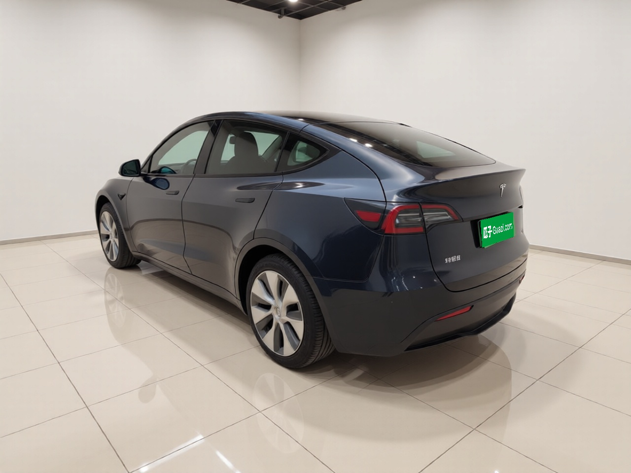 Model Y 2021 Standard Range RWD photo 4