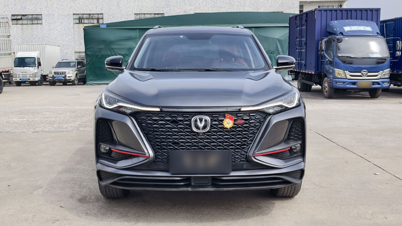 CS75 PLUS 2021 1.5T AT Luxury photo 2