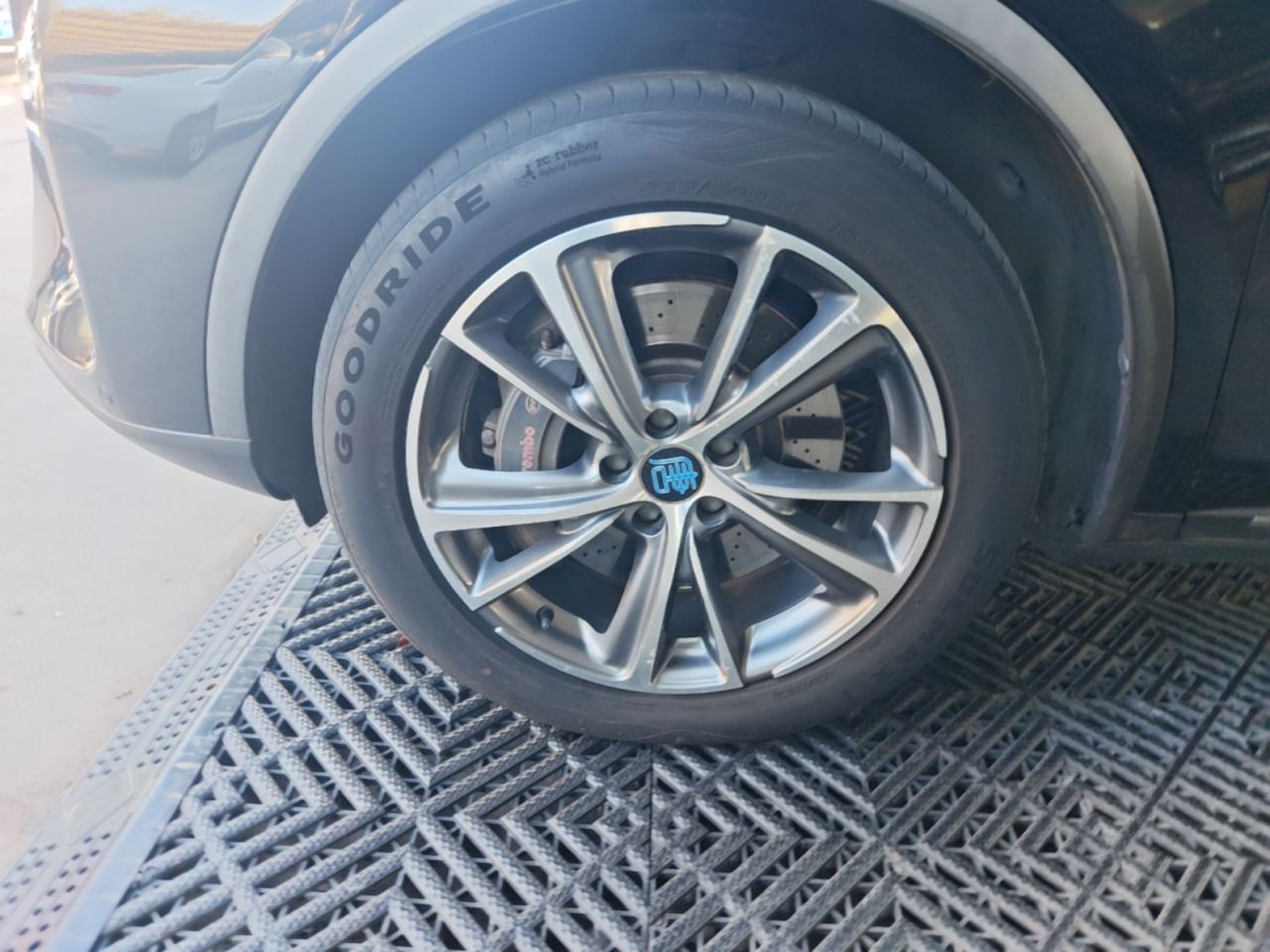 Tang EV 2019 DM 2.0T AWD Connected 7-Seater China VI photo 2