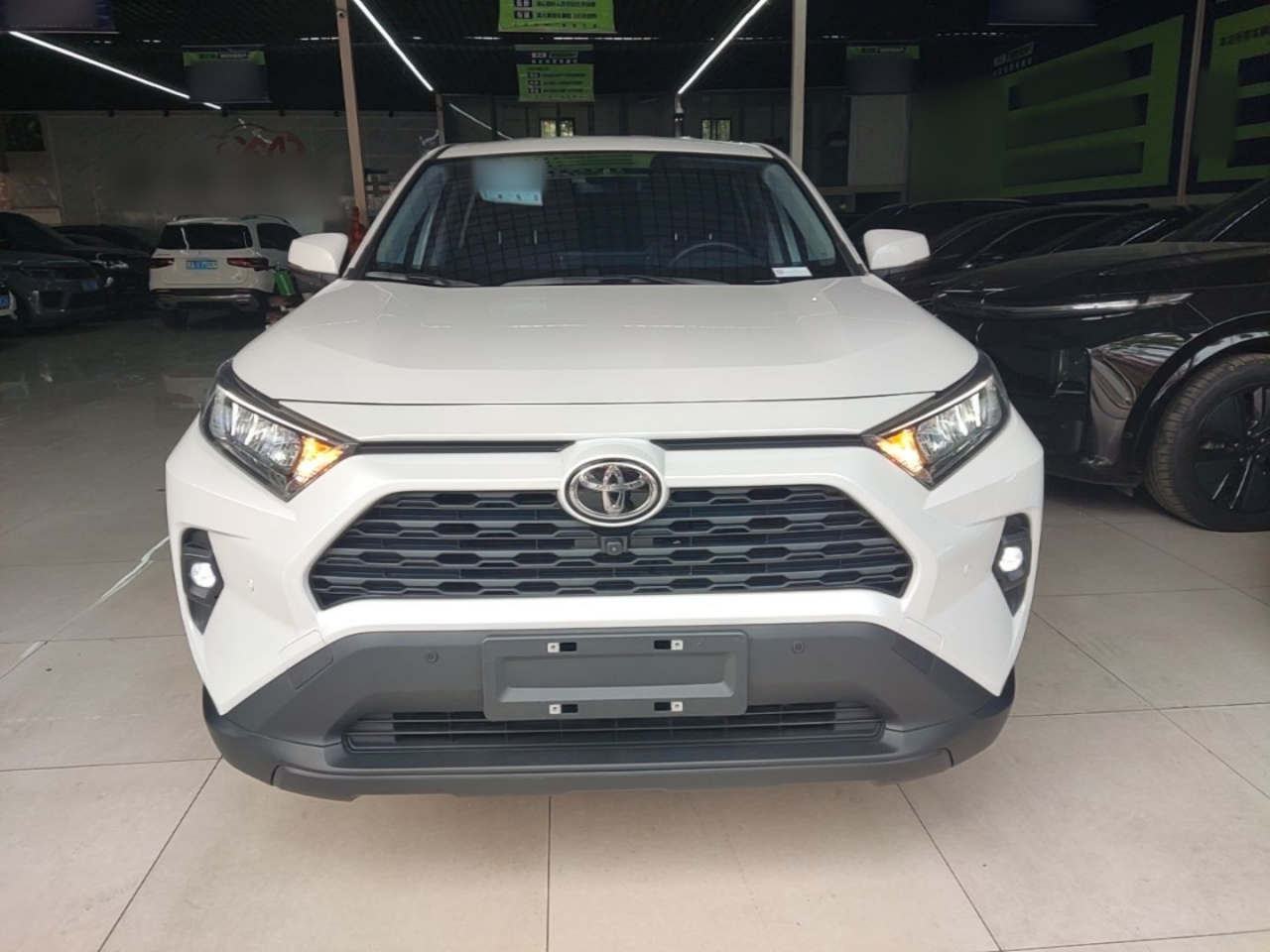 RAV4 2024 2.0L CVT RWD photo 2