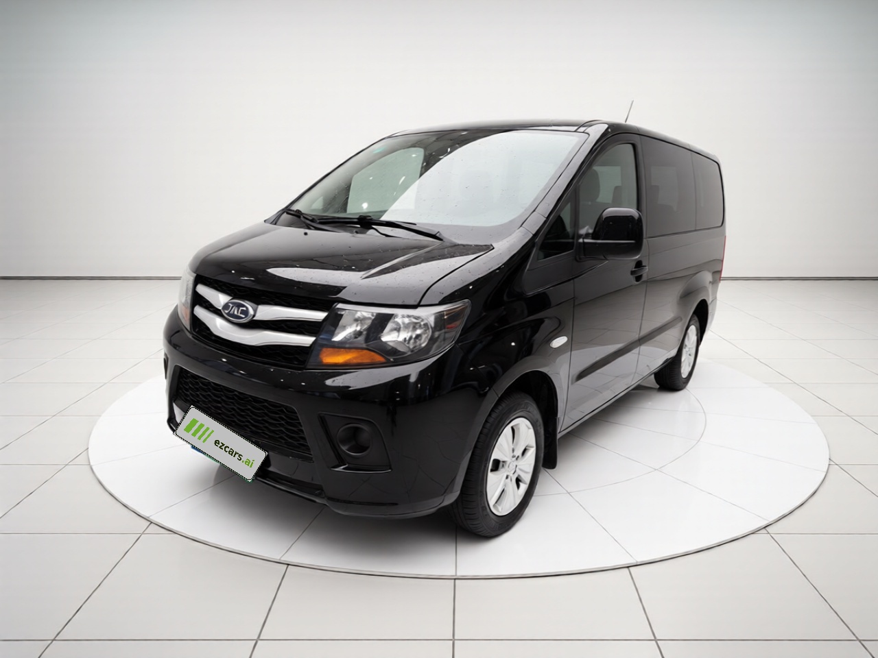 Refine M3 2018 1.6L 7-Seater