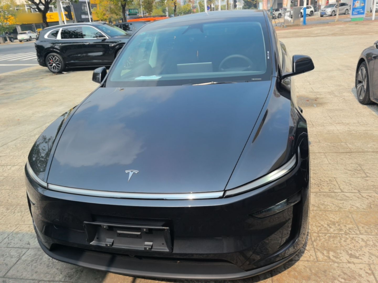Model Y 2025 RWD photo 2