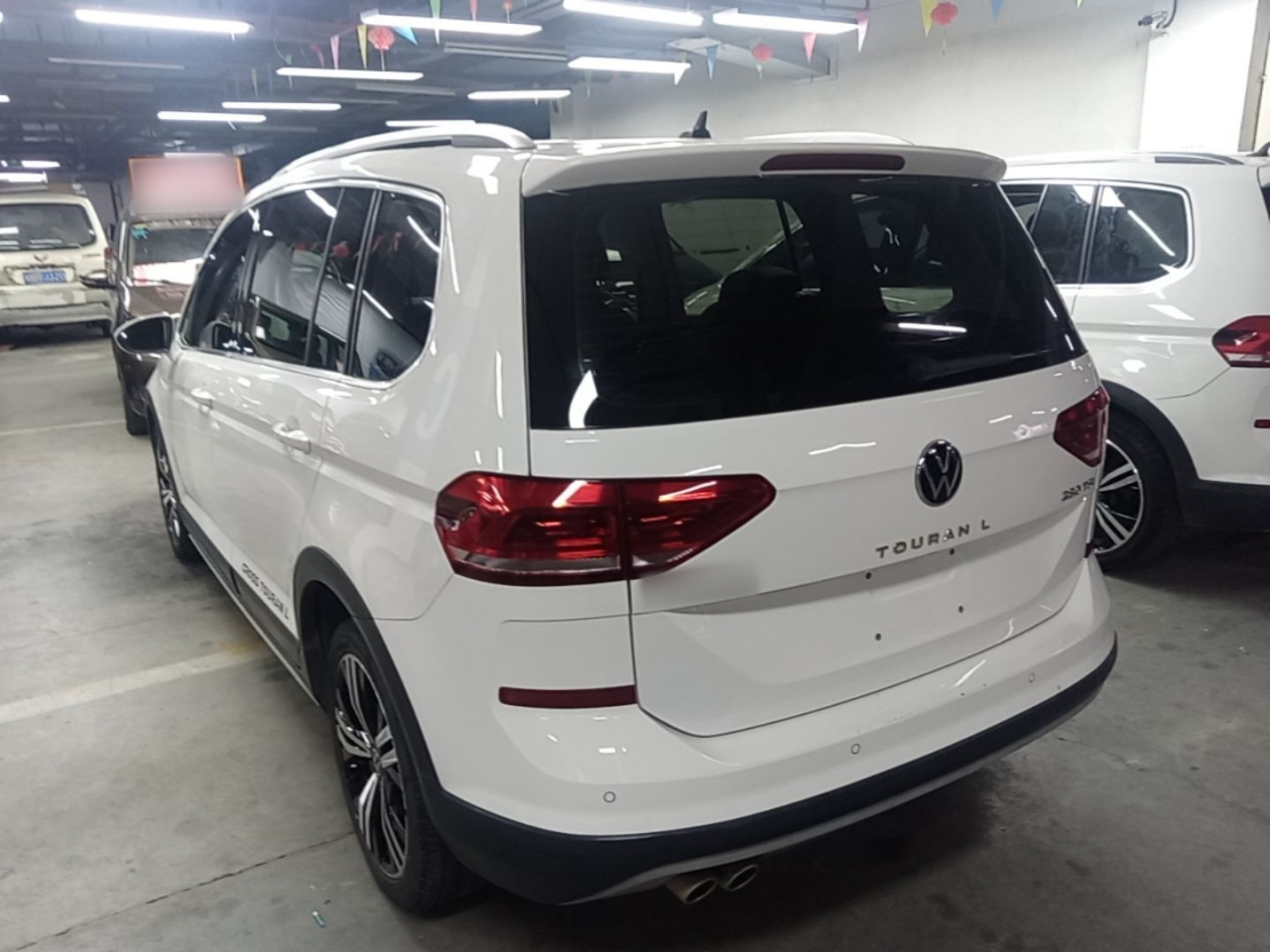 2021 L 280TSI DSG 7-Seater photo 4