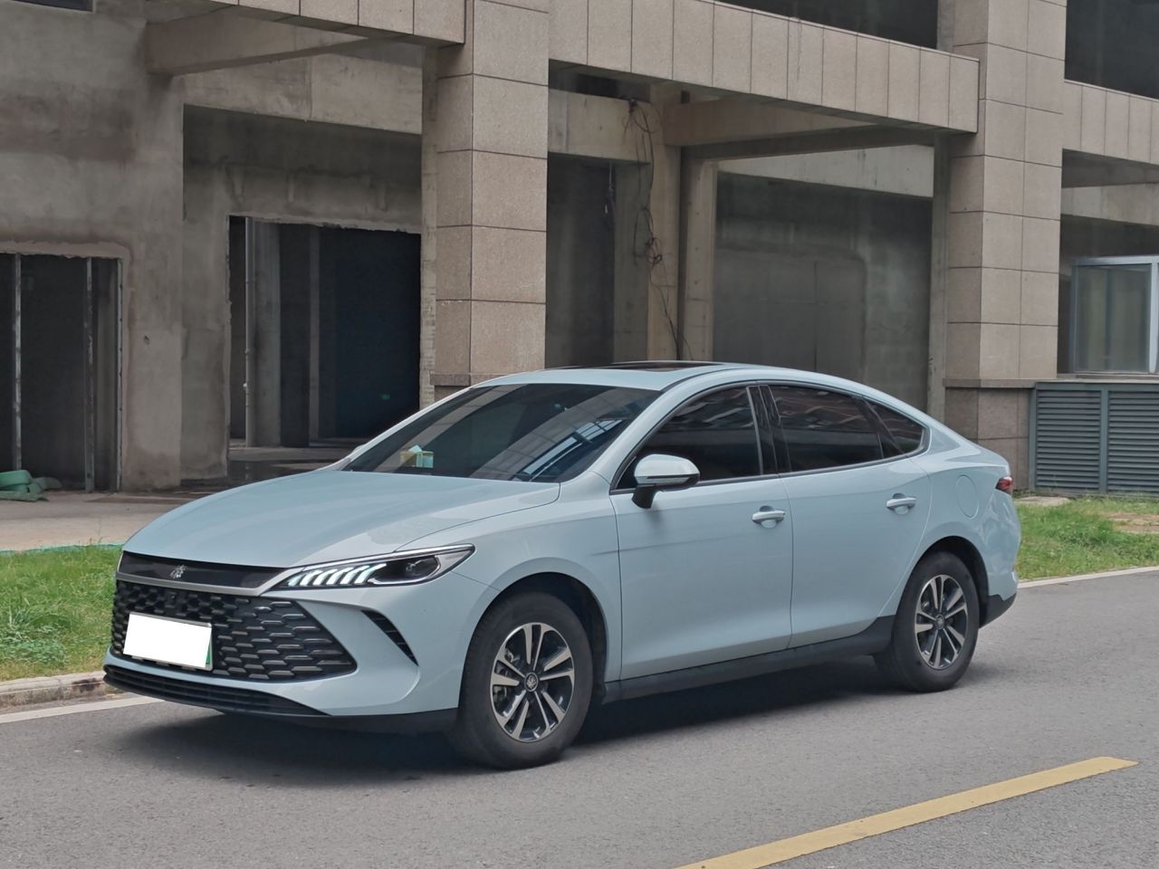 Qin PLUS 2026 DM-i 210KM Progressive