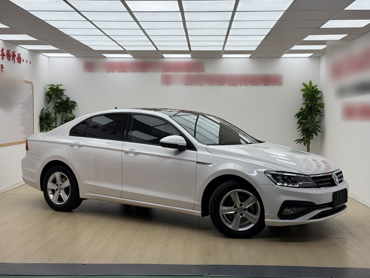 Lamando 2021 230TSI DSG photo 2