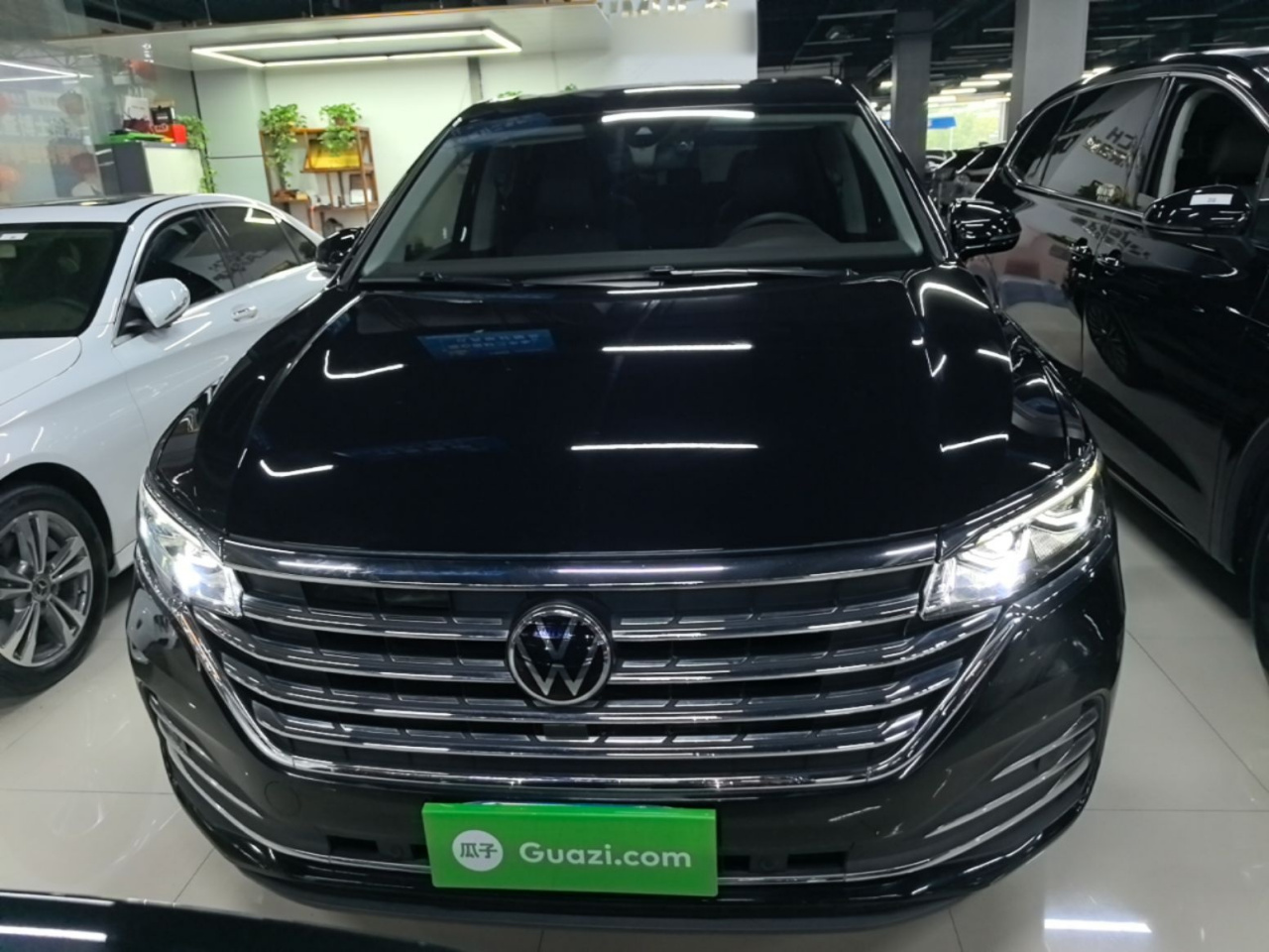 Viloran 2020 380TSI Premium photo 2