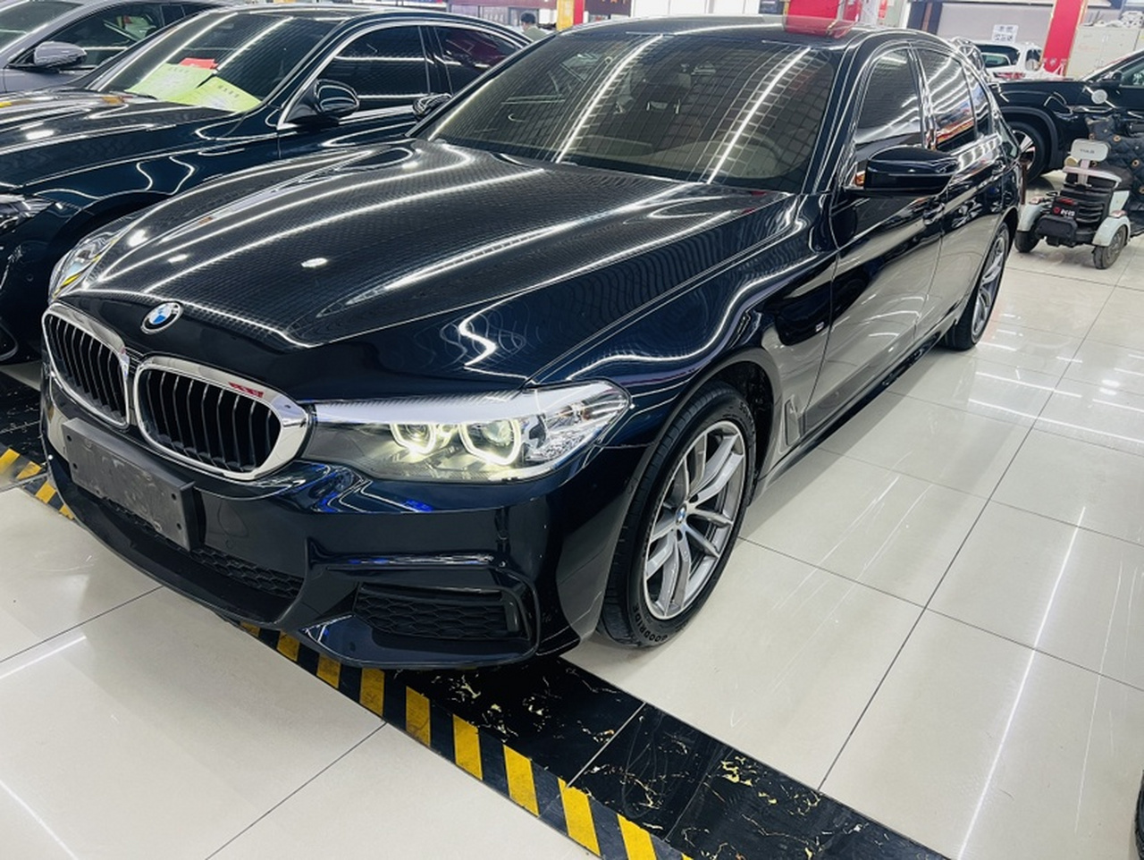 5 Series 2019 525Li M Sport Package