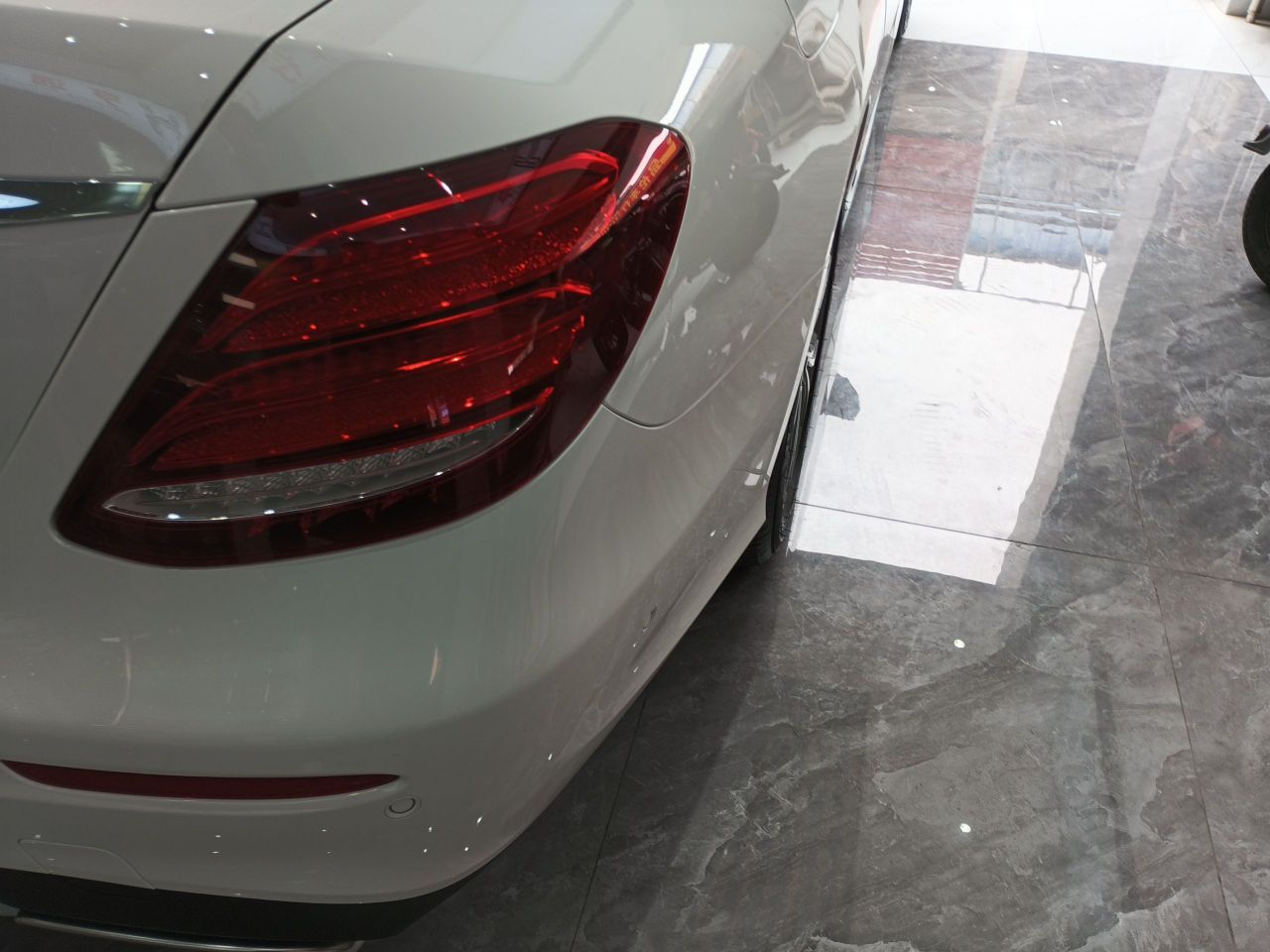 E-Class 2020 E 300 L Sport Luxury photo 2