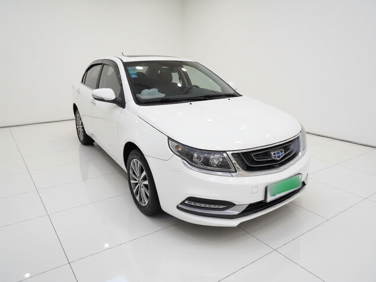 Vision 2017 1.5L AT photo 2