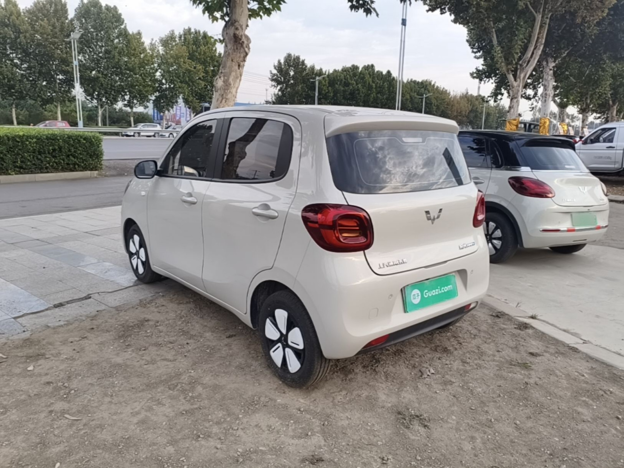 Hongguang MINIEV 2025 4th Gen 4-Door Advanced photo 4