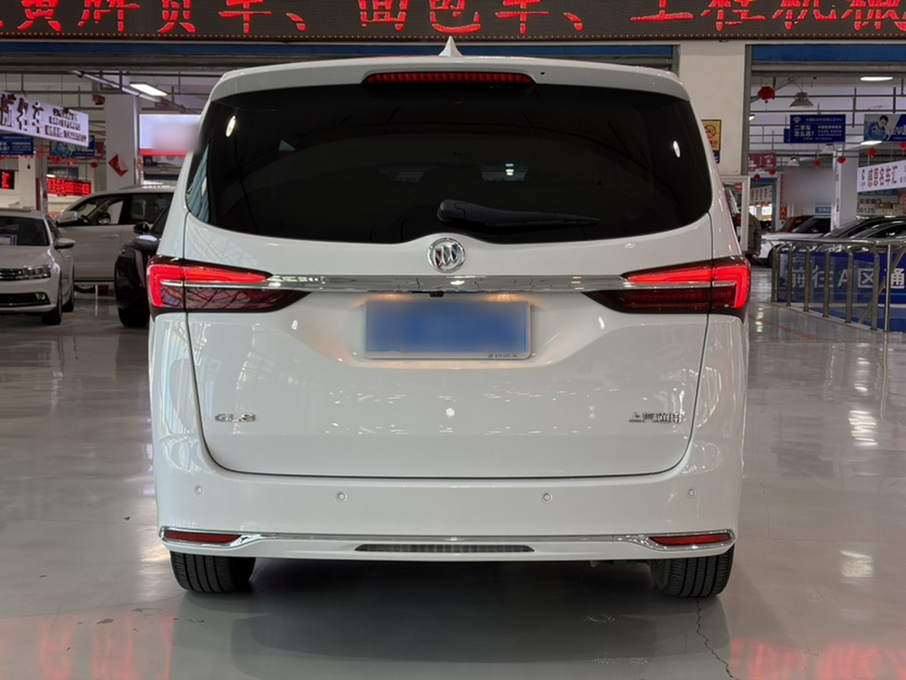 GL8 2023 Facelift Luxury photo 2