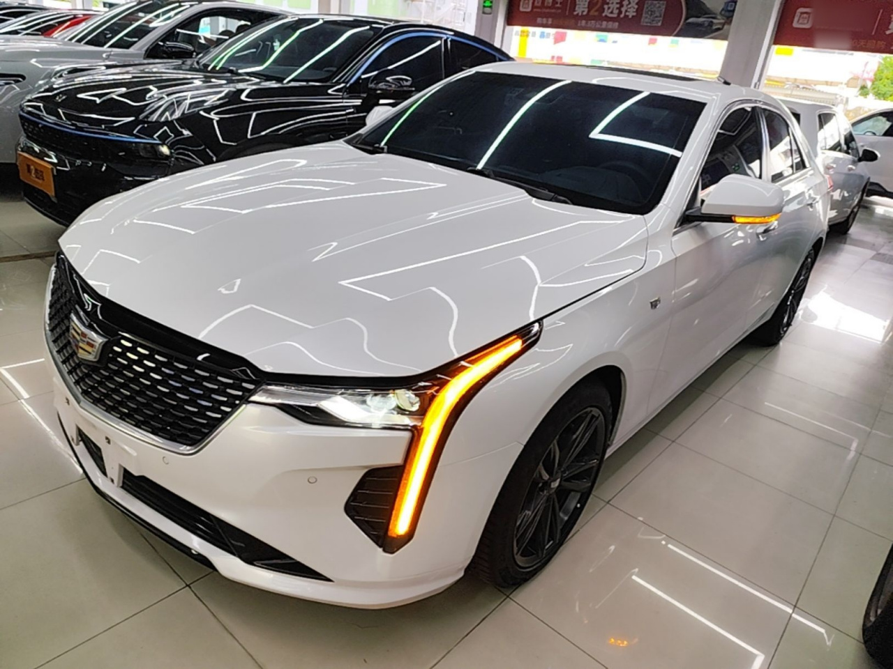 CT4 2023 25T Luxury