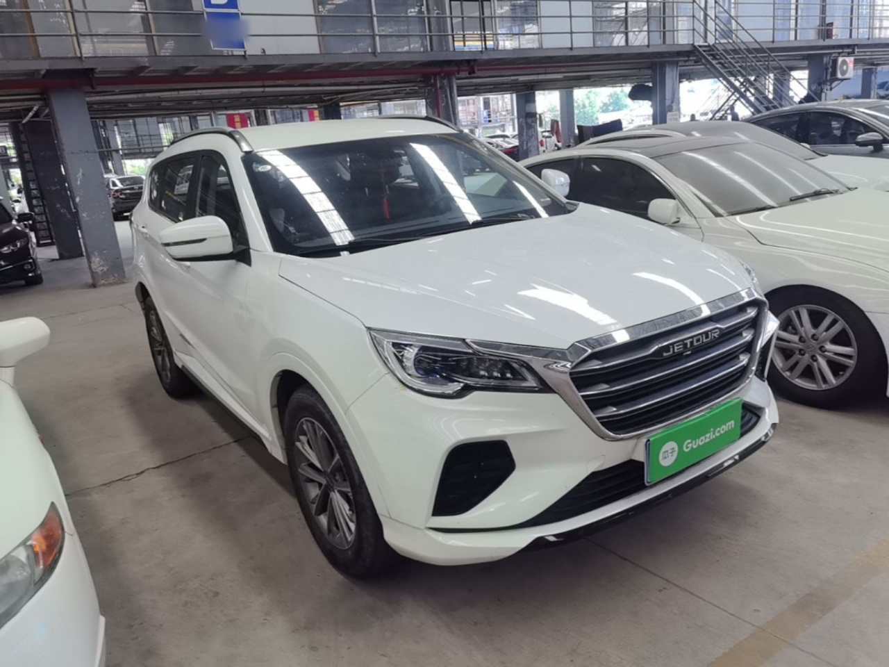 X70 2022 1.5T MT 5-Seater photo 3