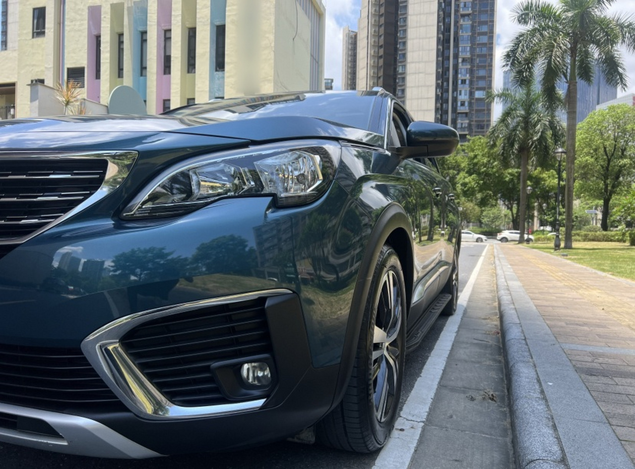 5008 2017 380THP 7-Seater Elite photo 3