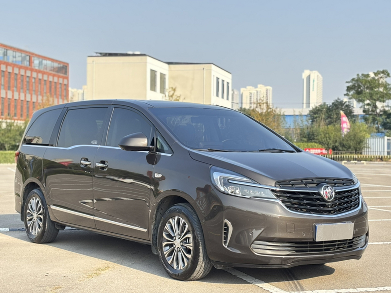 GL8 2020 652T Premium photo 2