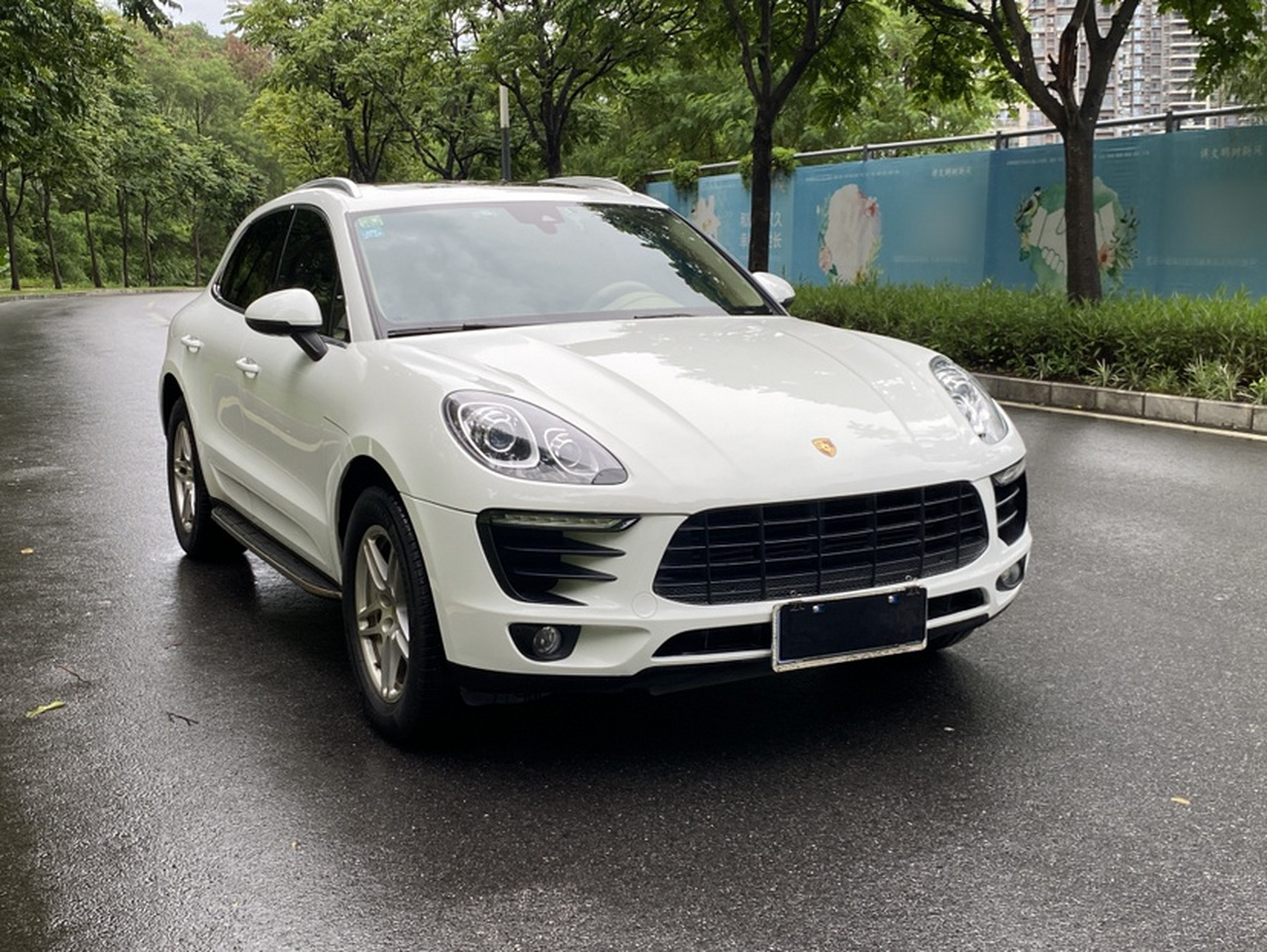 2017 Macan 2.0T photo 3