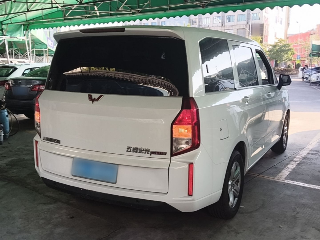 Wuling Hongguang PLUS 2019 1.5T MT Comfort 7-Seater photo 4