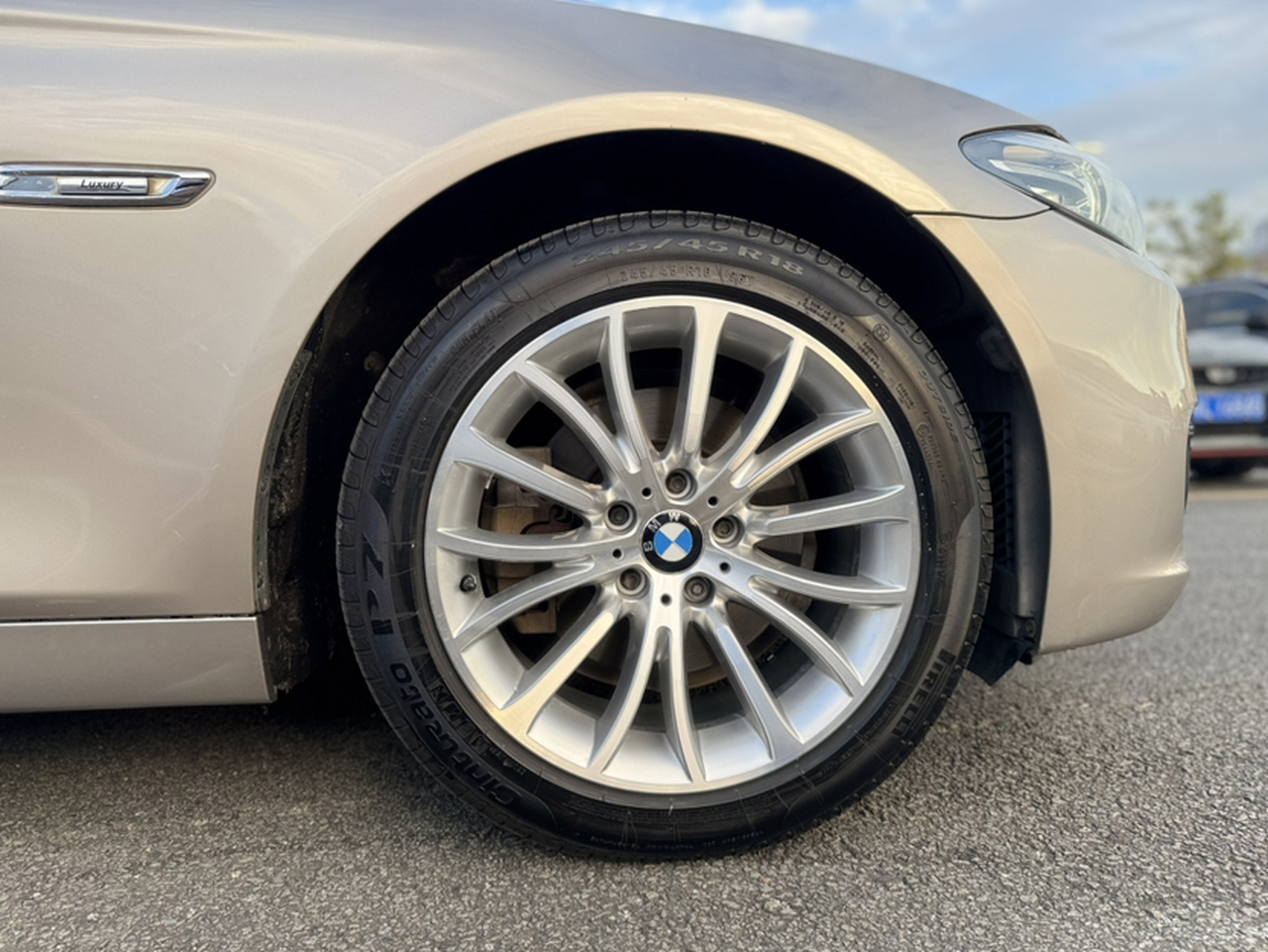 5 Series 2014 525Li Luxury Design Package photo 3