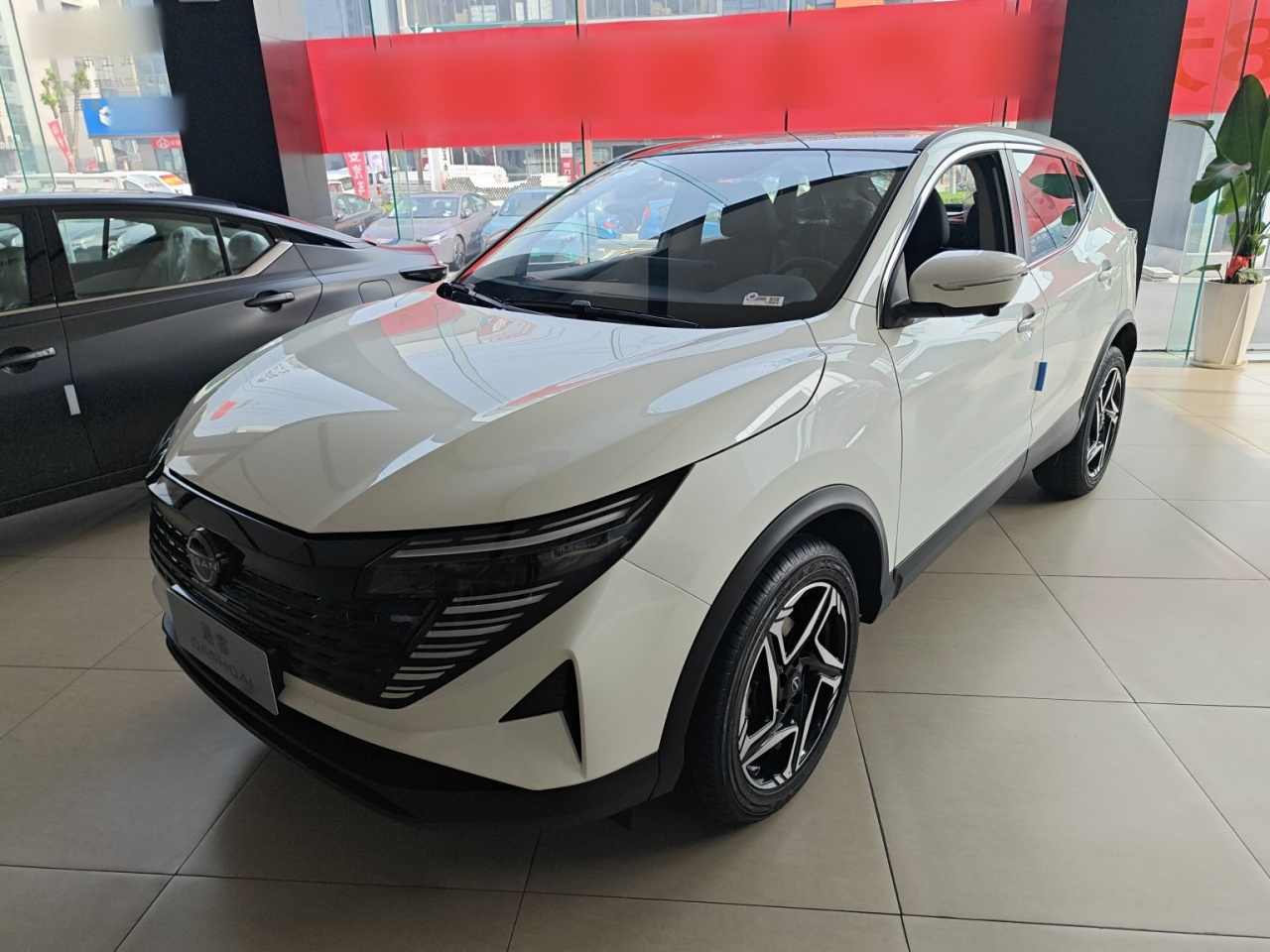Qashqai 2025 2.0L CVT XV+ Leading