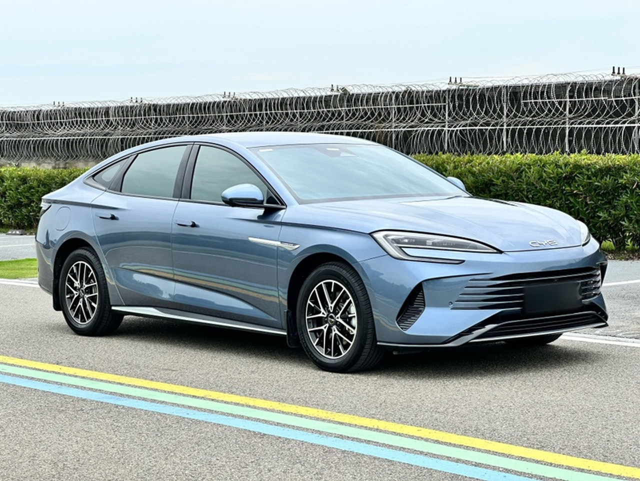 Seal 07 DM-i 2025 DM-i 1.5L 70km Elite photo 3