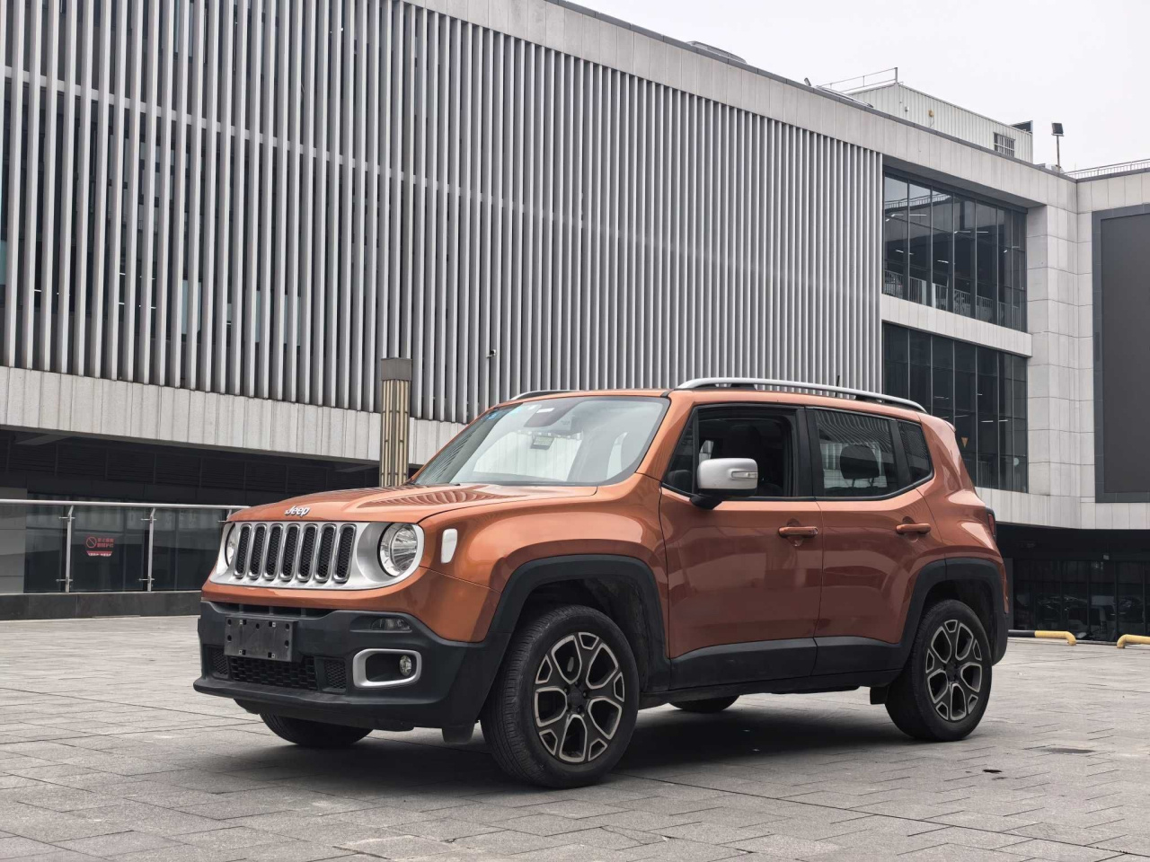 Renegade 2017 180TS AT AWD