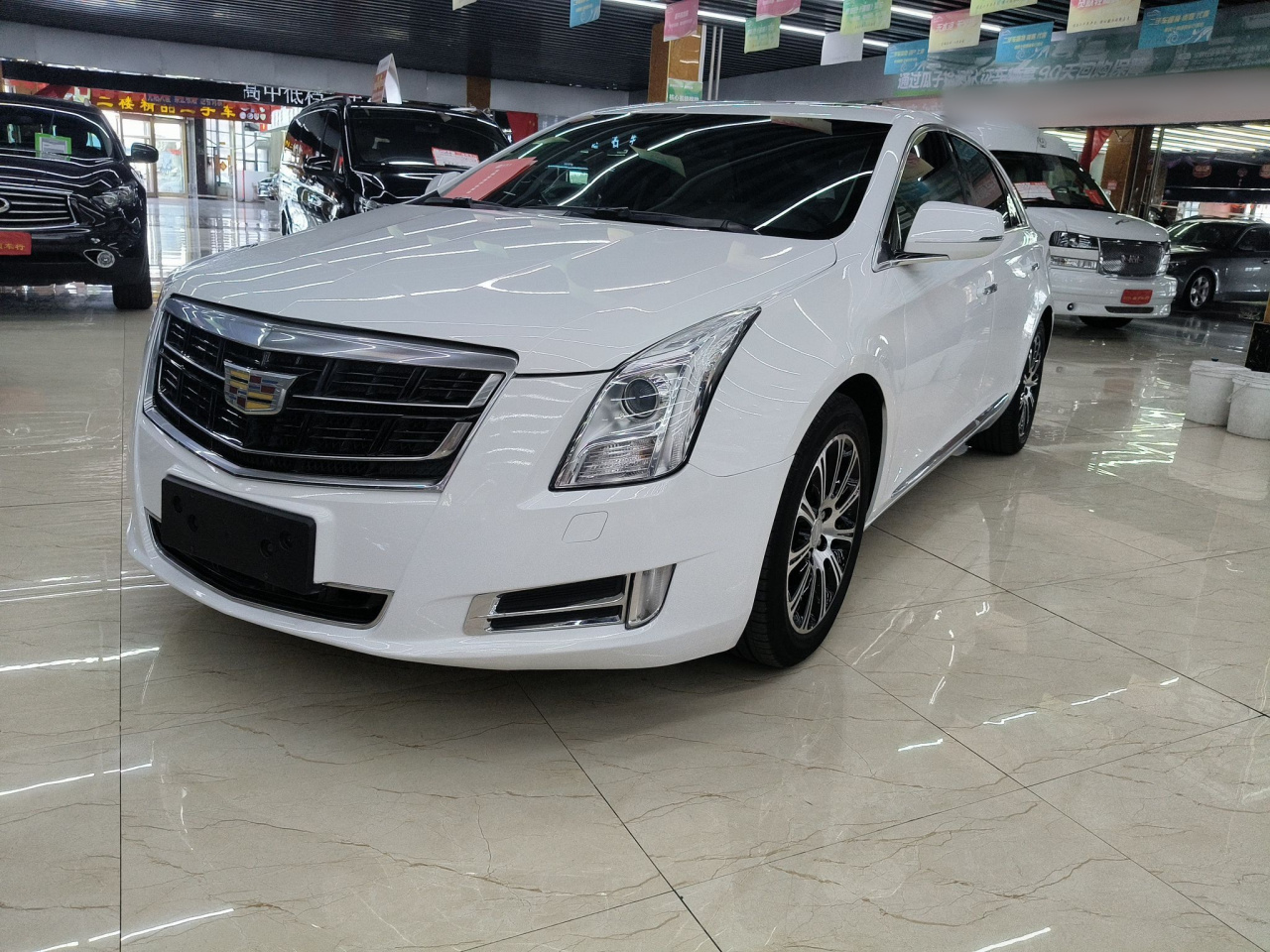 XTS 2017 28T Tech