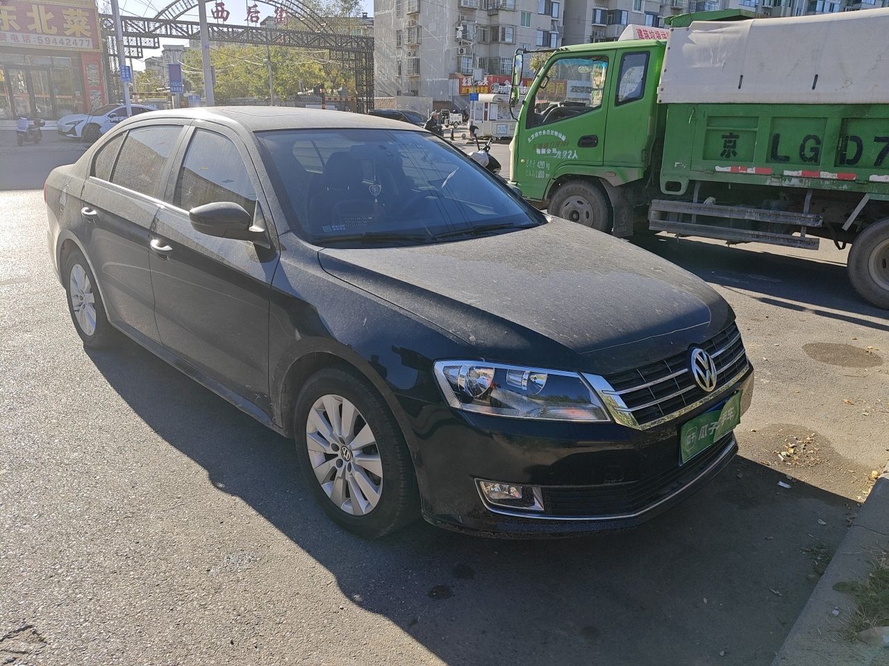 Lavida 2013 Facelift Classic 1.6L MT Comfort photo 3