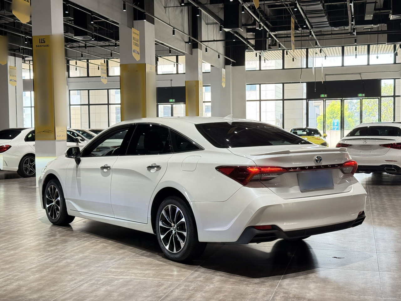 Avalon 2023 Hybrid 2.5L Luxury photo 4
