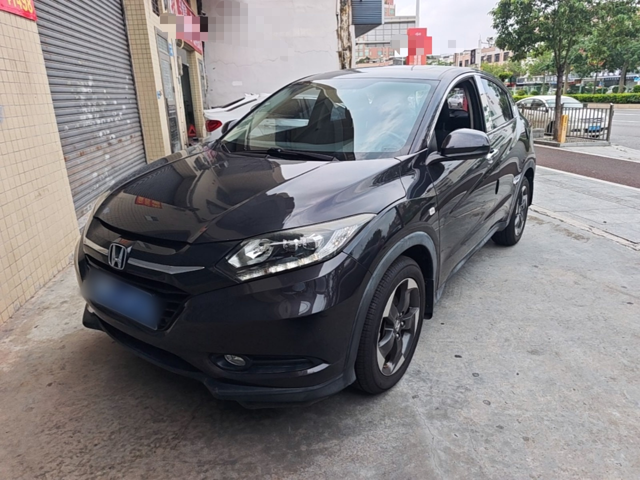 Vezel 2017 1.8L CVT RWD Pioneer