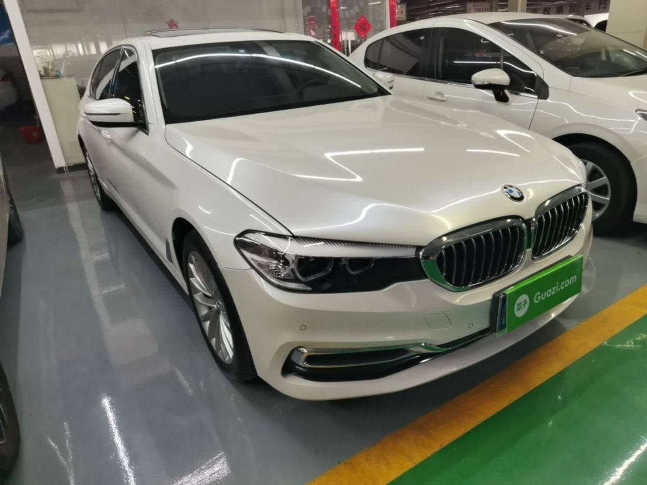 5 Series 2019 525Li Luxury photo 5