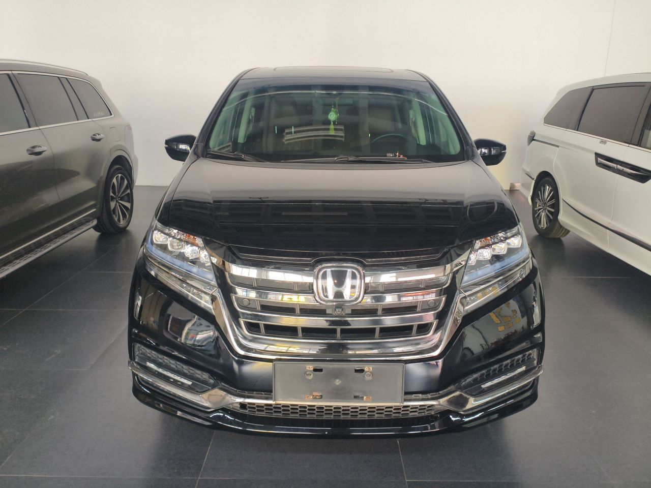 Elysion 2019 2.0L Hybrid Supreme photo 2