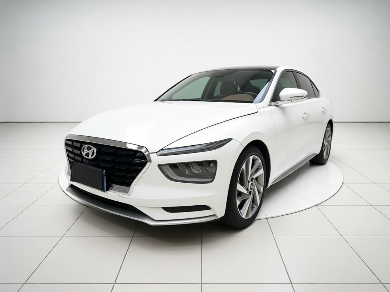 Mistra 2021 1.8L CVT LUX Premium